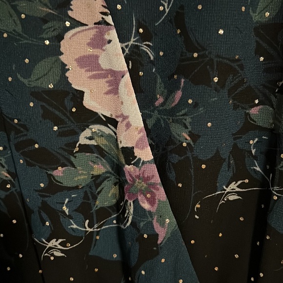 Boston Proper floral blouse - Picture 3 of 7